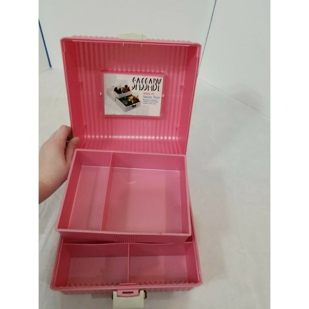 Vintage Sassaby Pink Make Up Storage Train Case  Jewelry Box Organizer Crafts